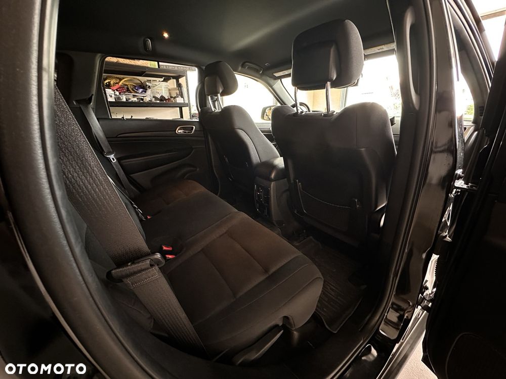 Jeep Grand Cherokee - 11