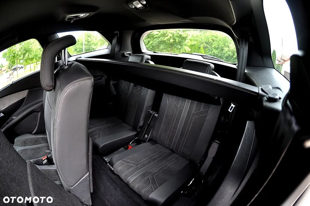 Peugeot 5008 PureTech 180 EAT8 Stop & Start GT - 23