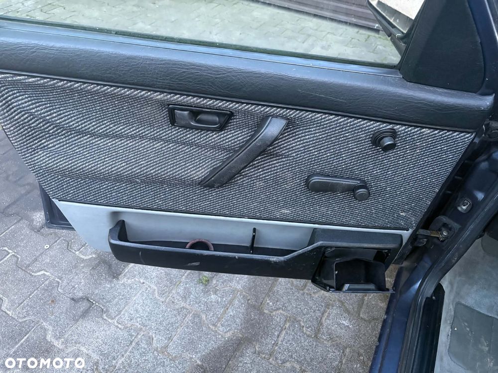 Volkswagen Jetta - 11