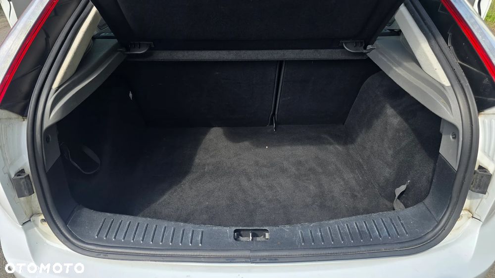 Ford Focus 1.6 16V Viva II - 10