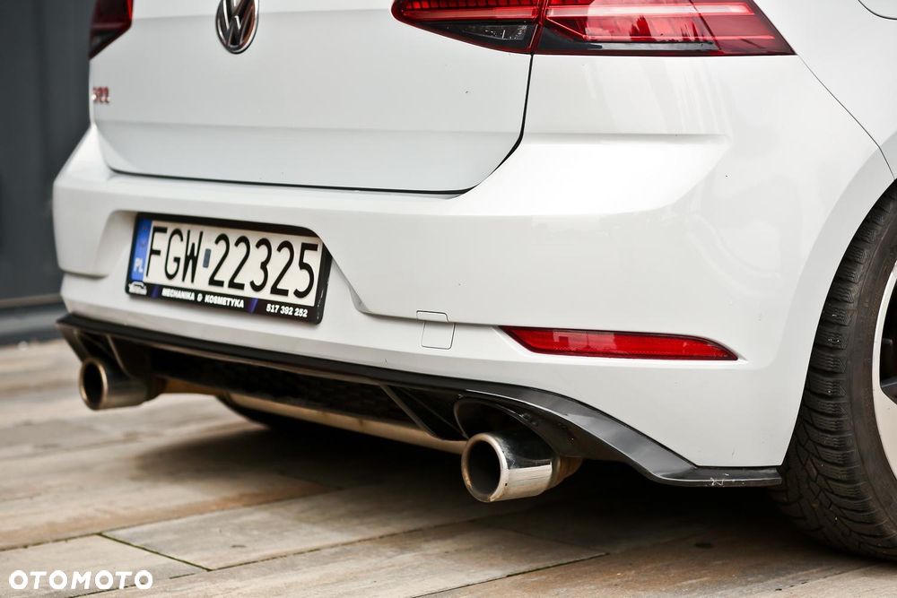 Volkswagen Golf - 10