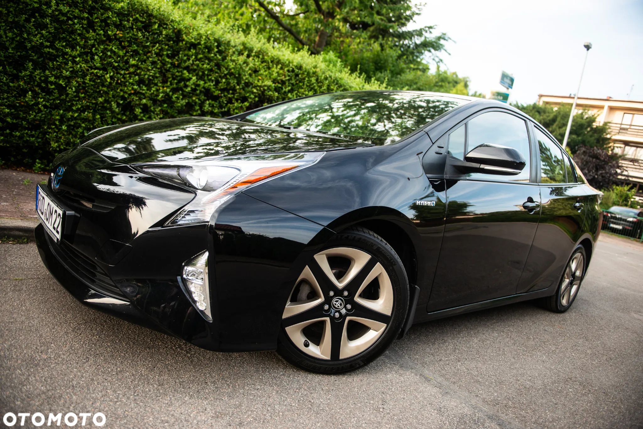 Toyota Prius 1.8 Hybrid Premium - 1