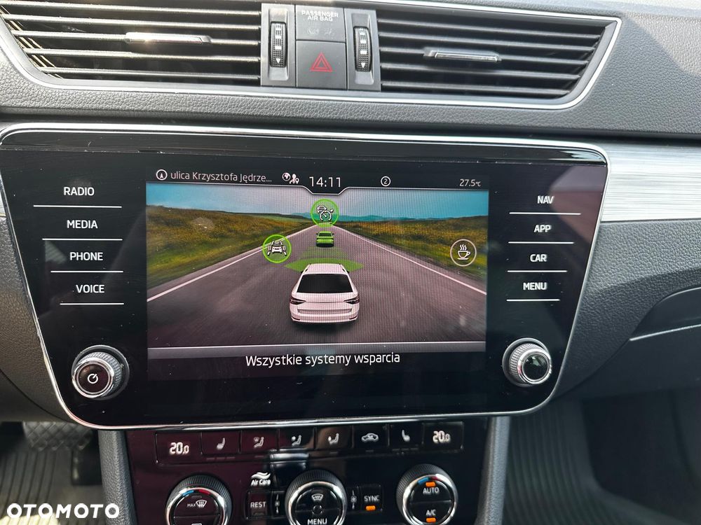 Skoda Superb 2.0 TDI SCR Ambition DSG - 25