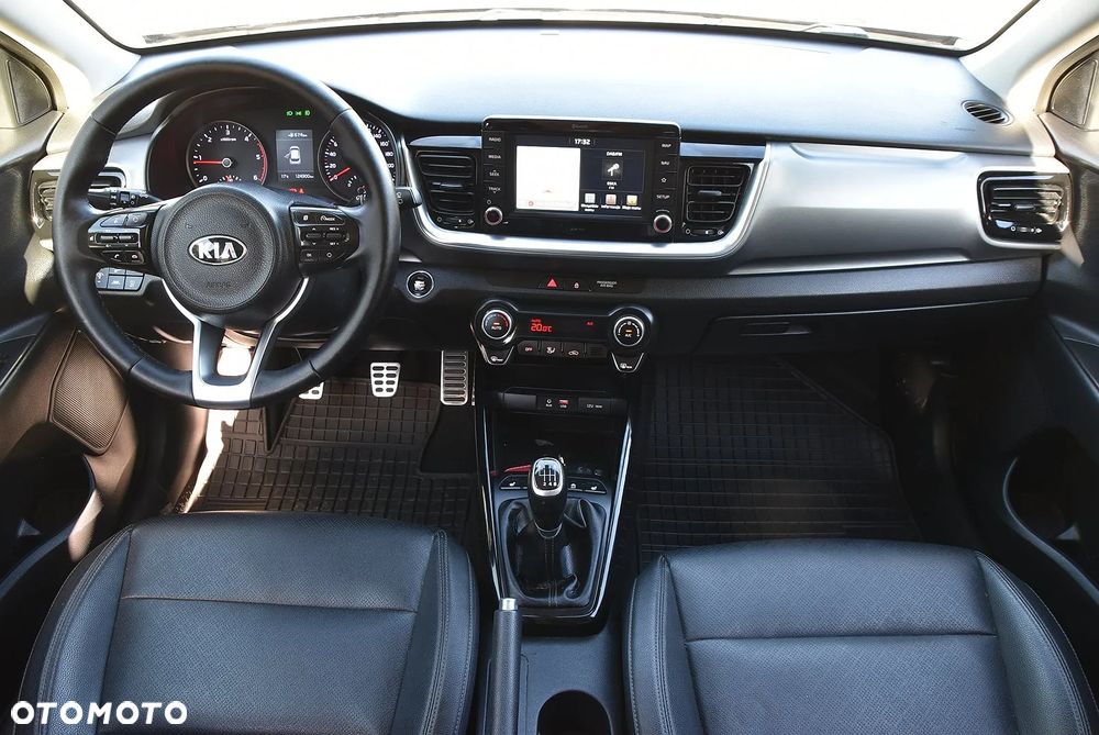 Kia Stonic - 27