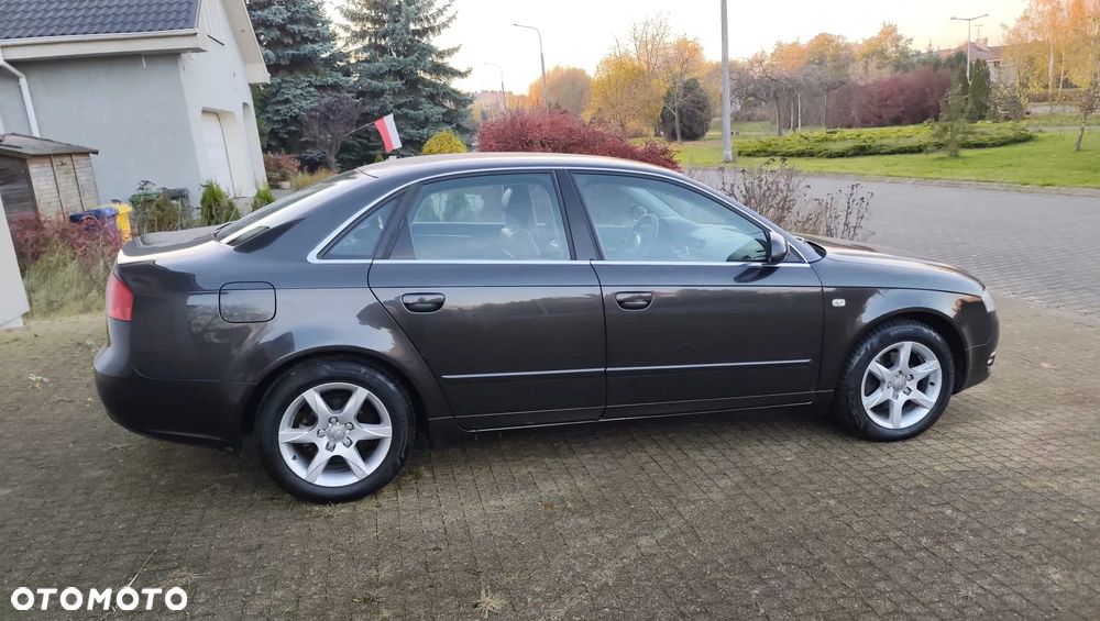 Audi A4 Limousine - 20