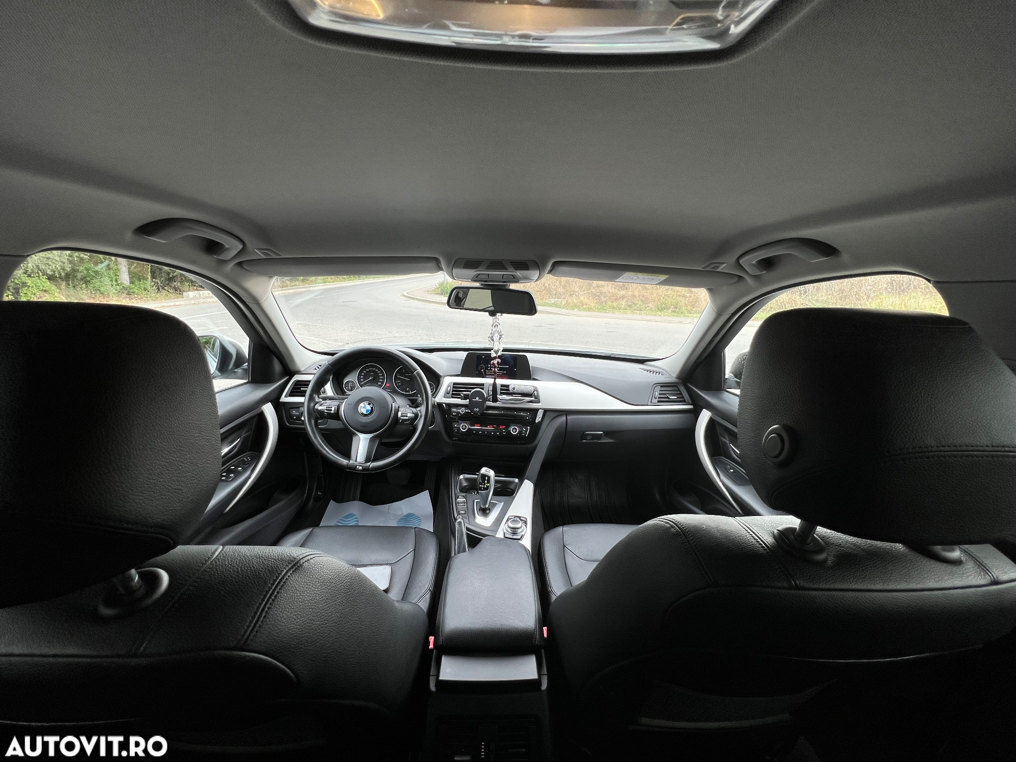 BMW Seria 3 318d Touring Aut. Modern Line - 10