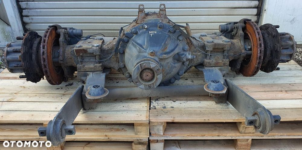 BELKA OŚ MOST DYFER ZACISKI TYŁ MERCEDES ACTROS MP4 R440-13 2.533 - 8