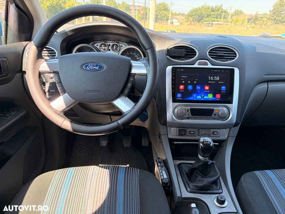 Ford Focus - 8