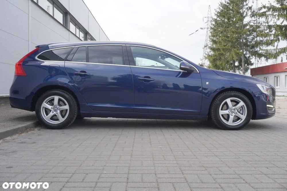 Volvo V60 D4 Drive-E Ocean Race - 13
