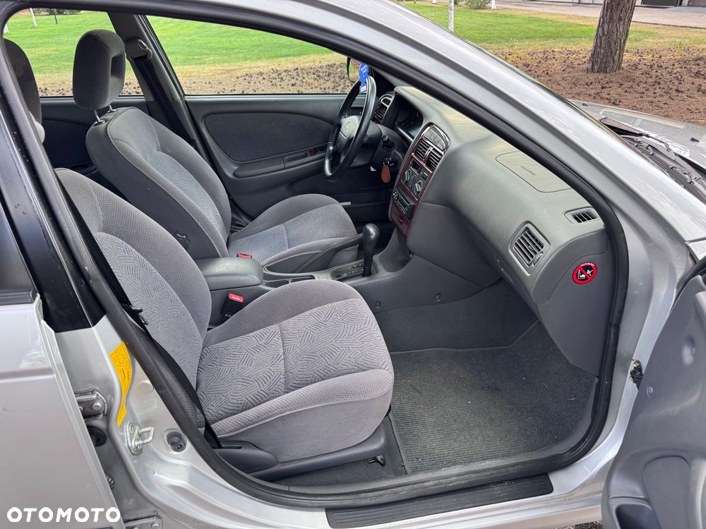 Toyota Avensis - 18