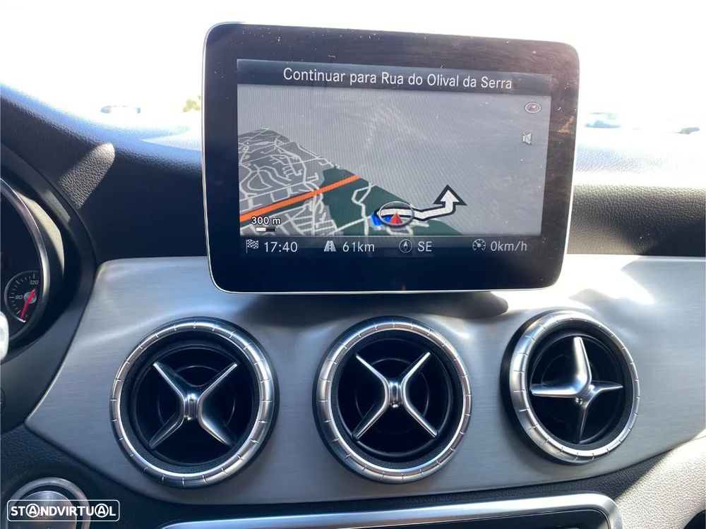 Mercedes-Benz CLA 200 d Shooting Brake AMG Line Aut. - 30