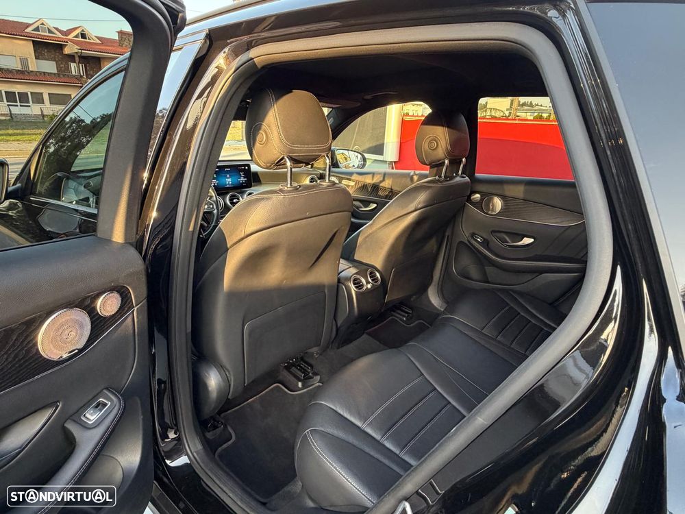 Mercedes-Benz GLC 300 de 4Matic 9G-TRONIC AMG Line - 34