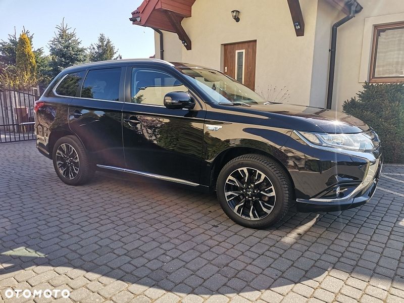 Mitsubishi Outlander 2.0 4WD Plus - 3