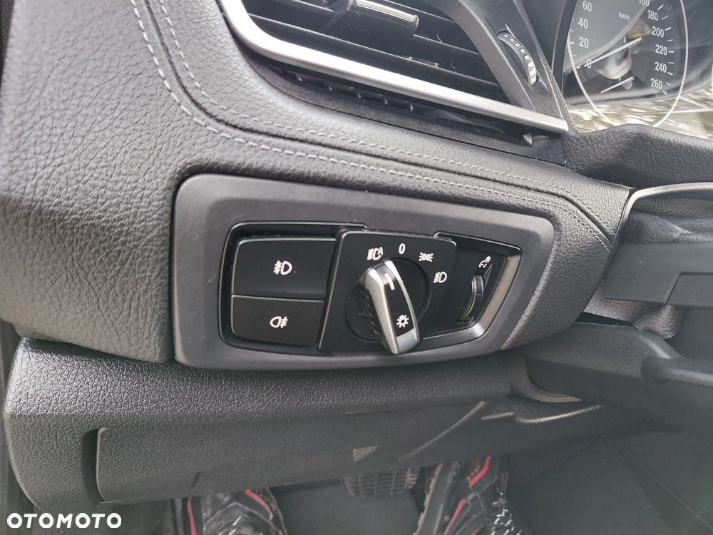 BMW Seria 2 220d xDrive M Sport - 17