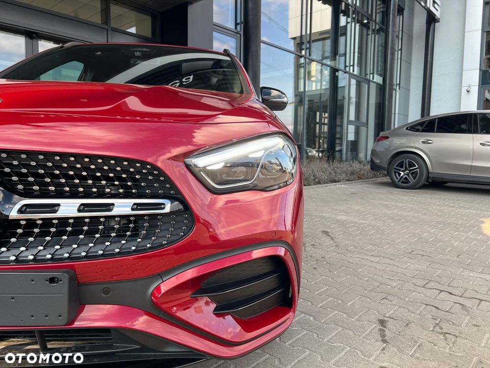 Mercedes-Benz GLA 200 AMG Line - 4