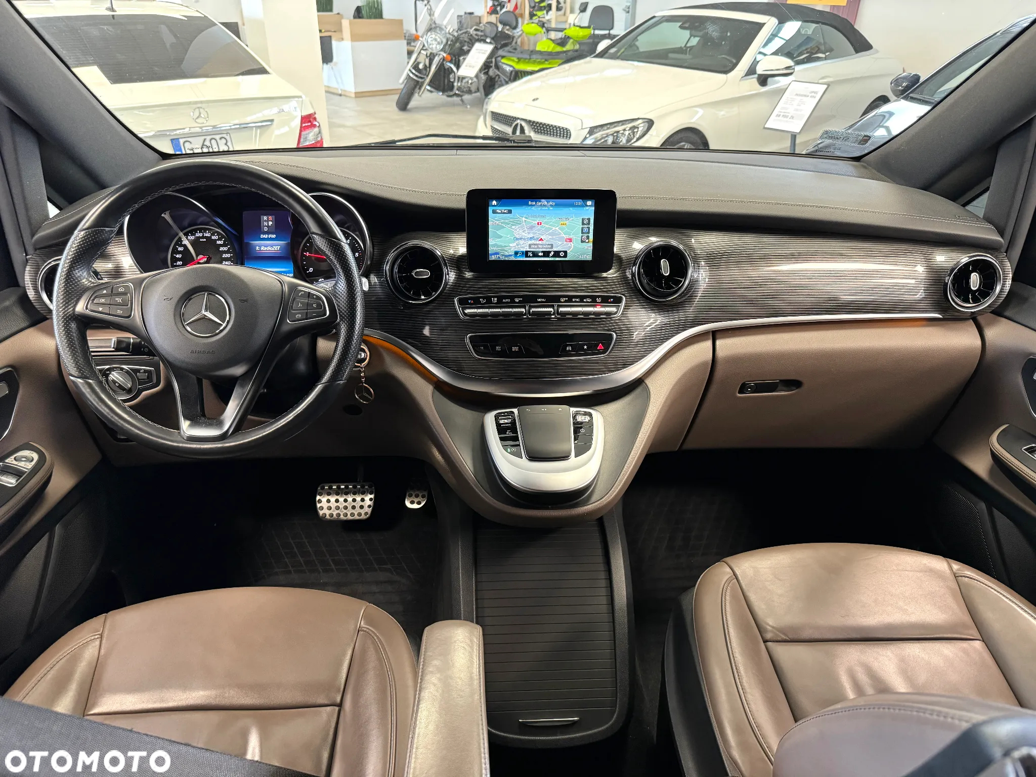 Mercedes-Benz Klasa V 300 d Avantgarde 9G-Tronic (d³ugi) - 4