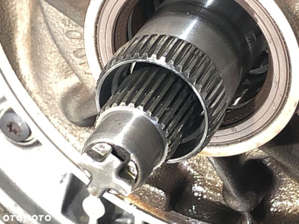 SKRZYNIA BIEGÓW  VW PASSAT B5 Variant (3B5) 1997 - 2001 2.5 TDI Syncro/4motion 110 kW [150 KM] olej - 3