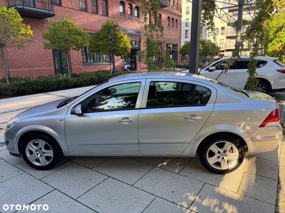 Opel Astra 2009 photo 5