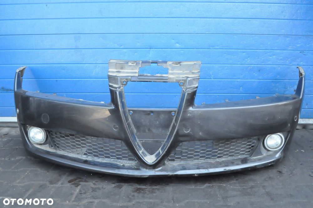 ALFA ROMEO 159 ZDERZAK PRZÓD PRZEDNI HALOGEN POD PDC