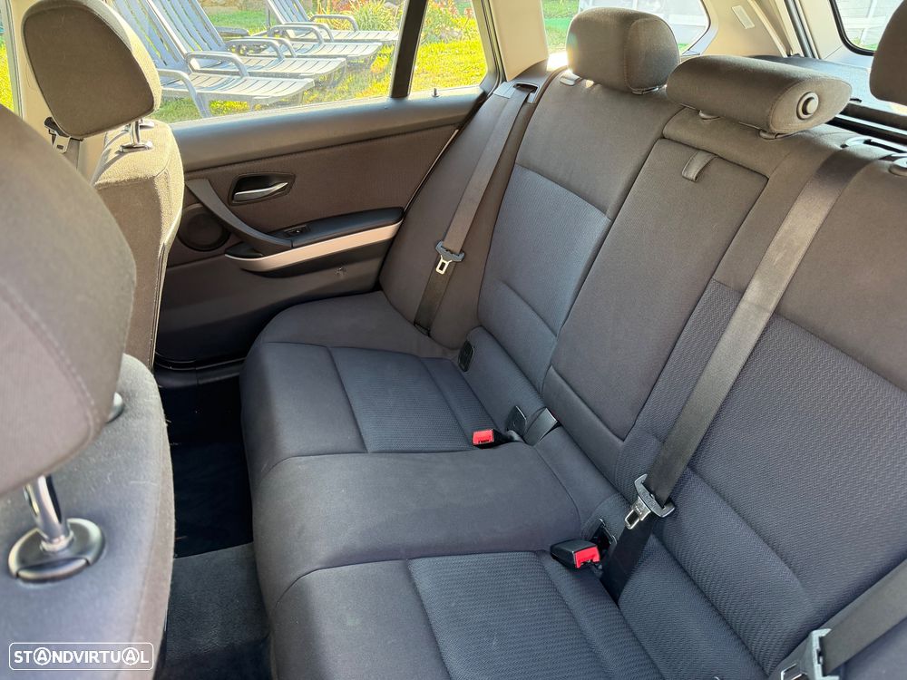 BMW 318 d DPF Edition Sport - 9