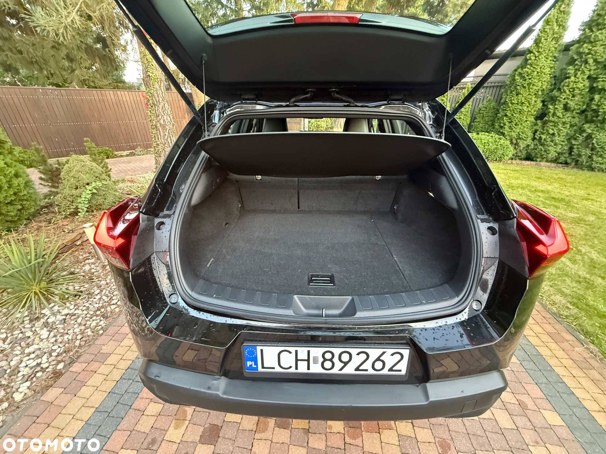 Lexus UX 250h Business Edition - 27