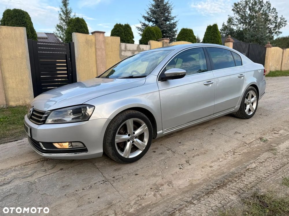 Volkswagen Passat 2.0 TDI BlueMotion Technology Exclusive - 6