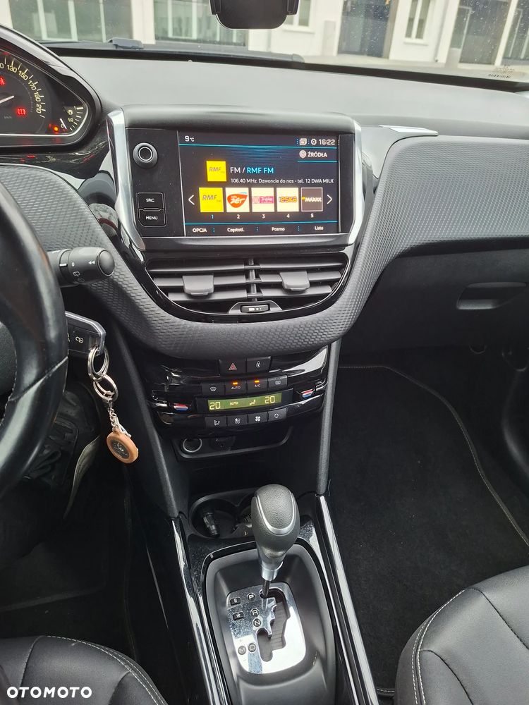 Peugeot 2008 PureTech 110 GPF Stop&Start EAT6 Active - 12