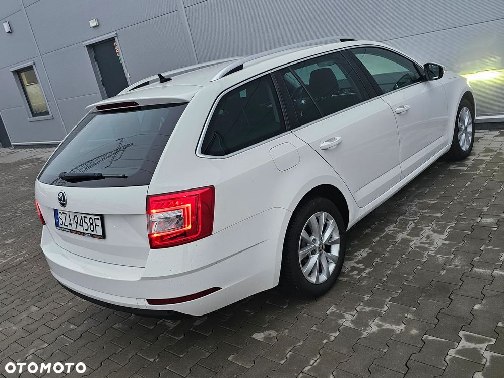 Skoda Octavia 1.6 TDI DSG Ambition - 20