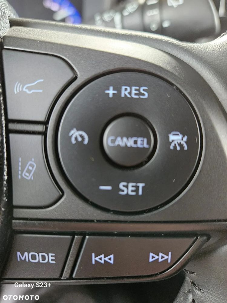 Toyota Corolla 1.8 Hybrid Executive - 18