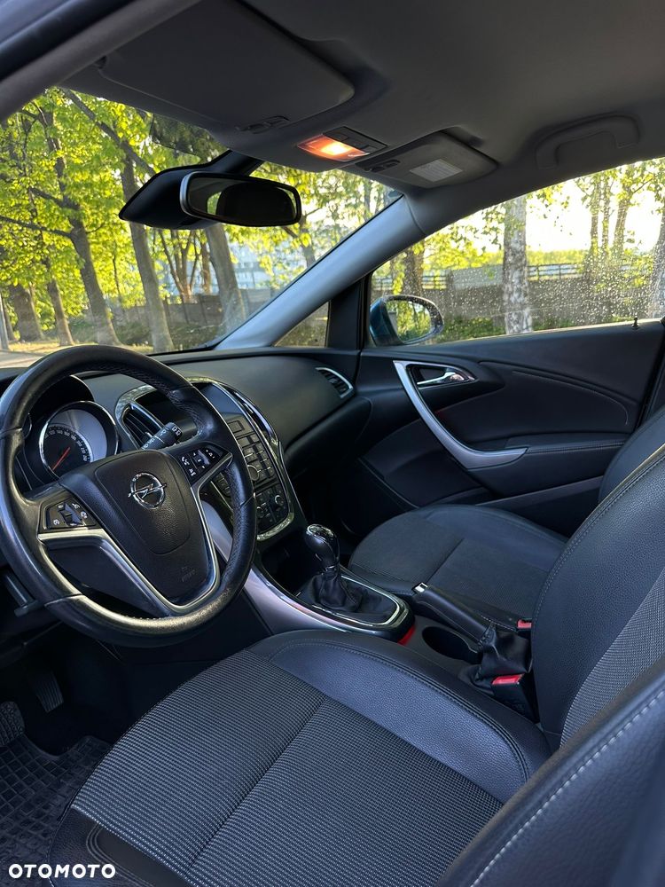 Opel Astra 1.4 T Cosmo - 17