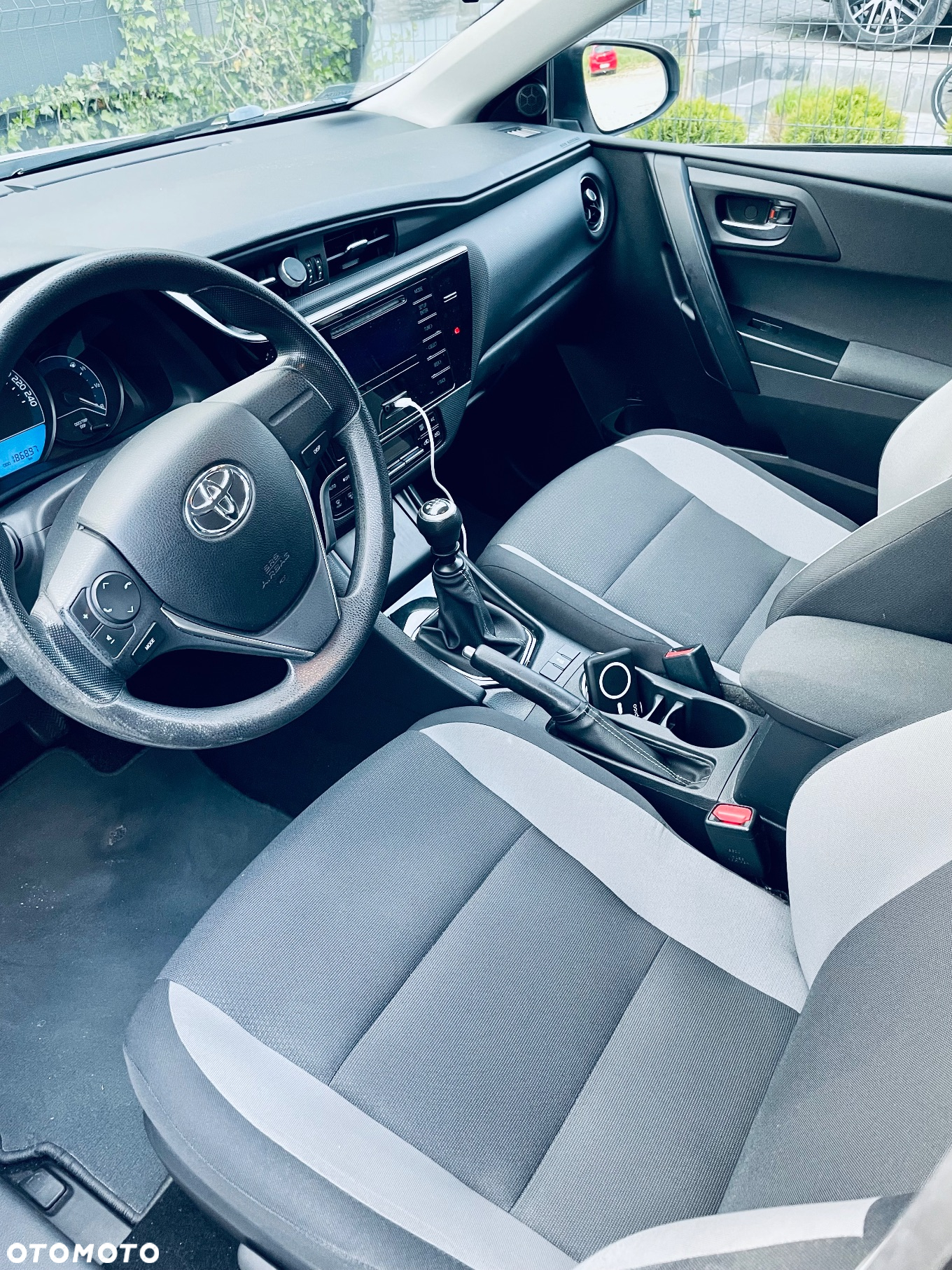 Toyota Auris 1.6 Active - 11