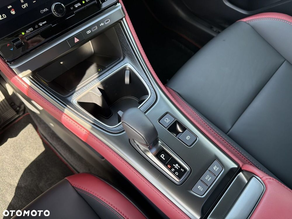 Lexus LBX 1.5 Hybrid Vibrant Edition - 29