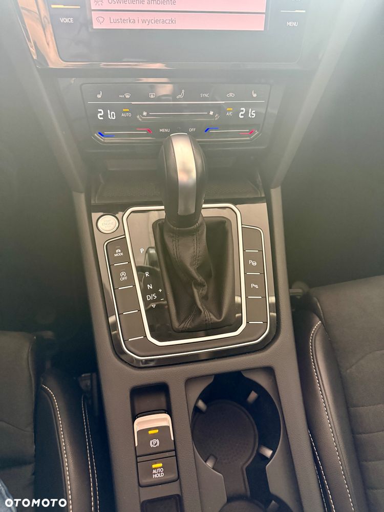 Volkswagen Passat 2.0 TSI Elegance DSG - 39