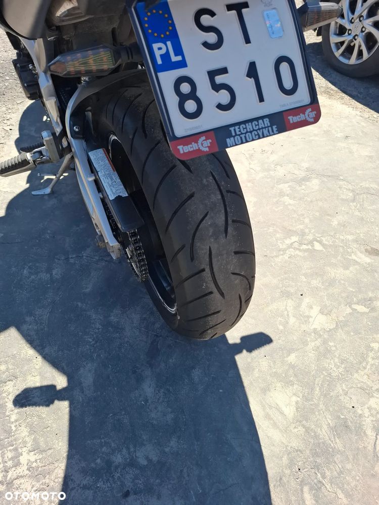 Suzuki GSR - 5