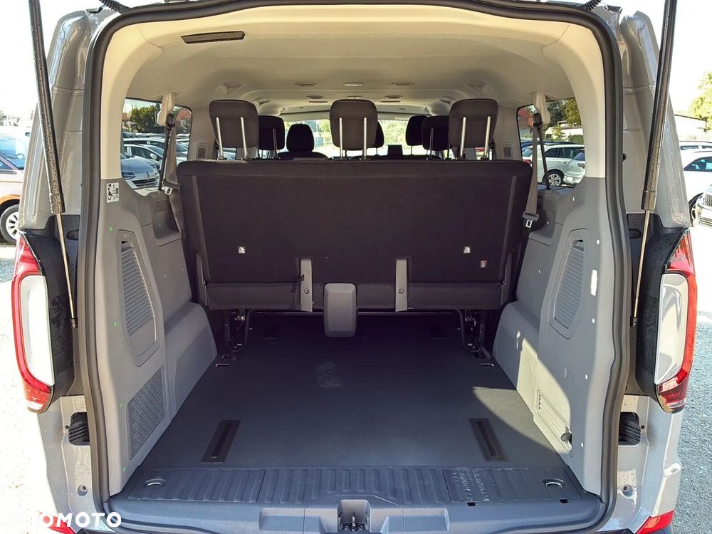 Volkswagen Caravelle 2.0 TDI L2 - 17