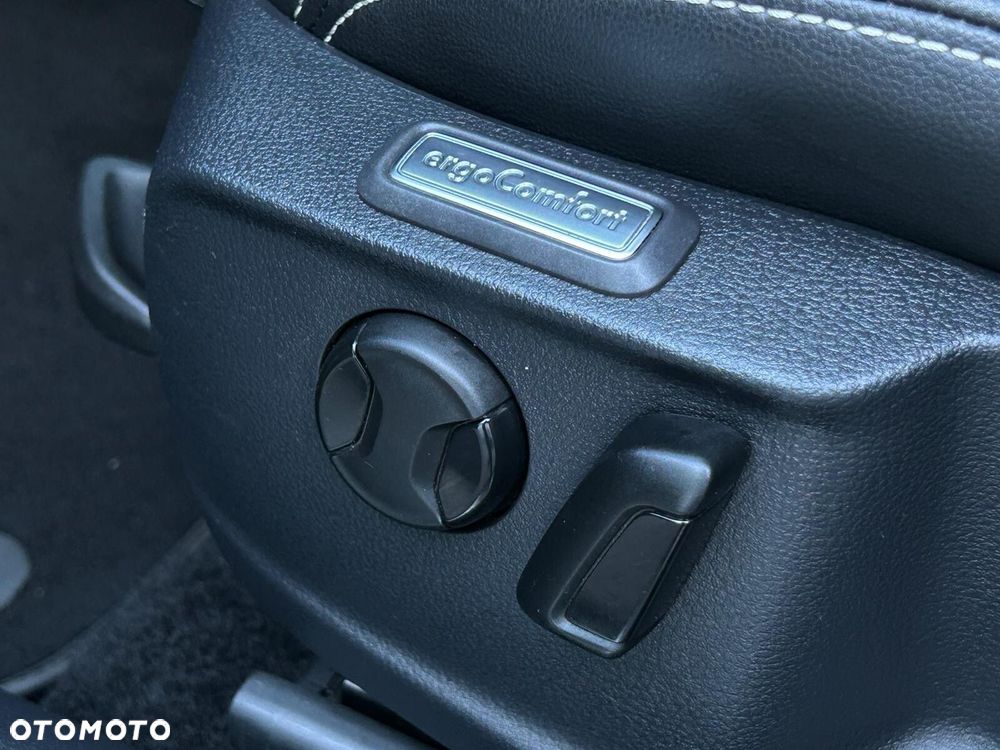 Volkswagen Passat 2.0 TSI Elegance DSG - 38