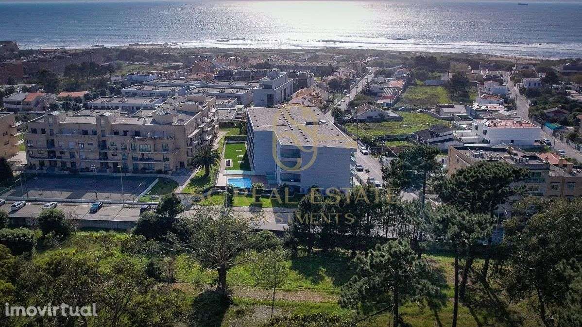 T1 NOVO  200m Praia, Box Fechada 2 carros, Madalena - Grande imagem: 2/21