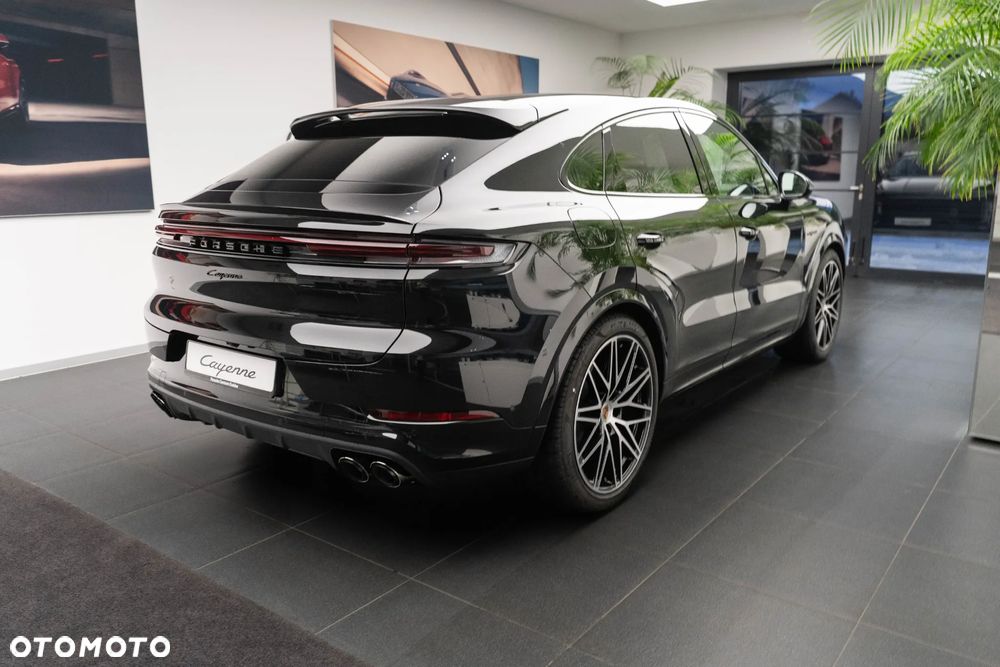 Porsche Cayenne - 4