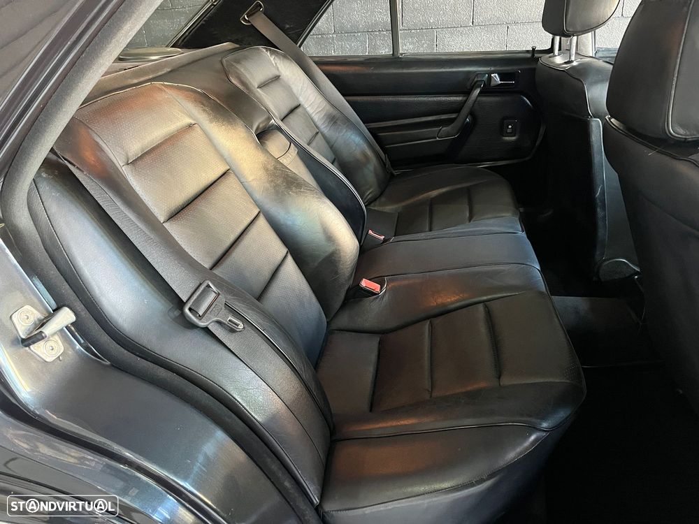 Mercedes-Benz 190 E 2.3 16V - 16