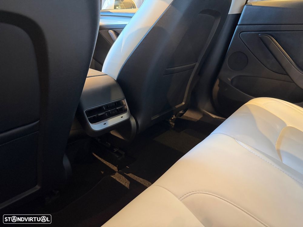 Tesla Model 3 Performance Dual Motor AWD - 28