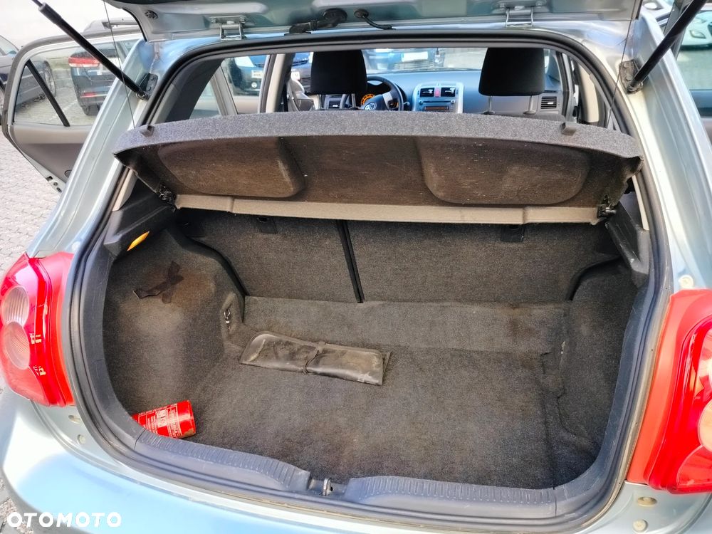 Toyota Auris 1.6 2010 - 9