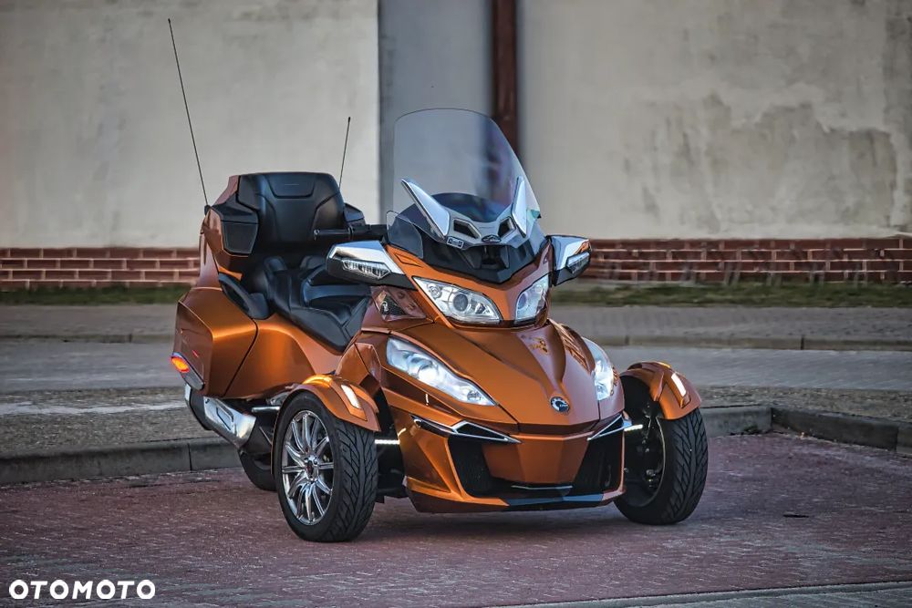 Can-Am Spyder - 13
