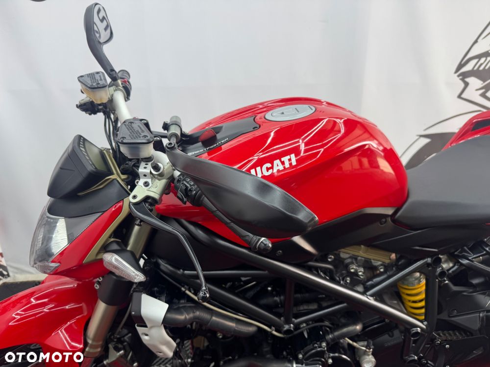 Ducati Streetfighter 1098 - 11