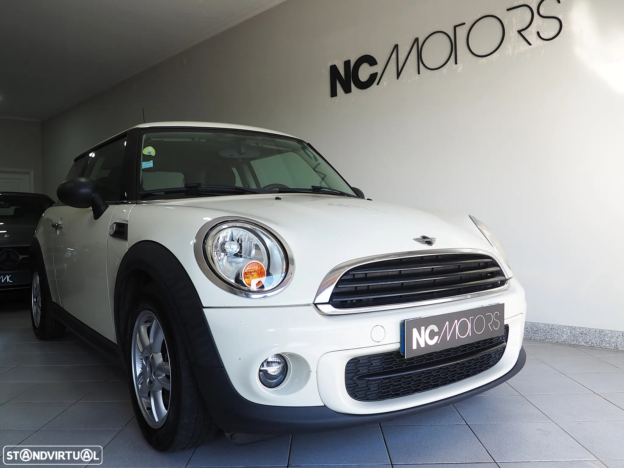 MINI 3 Portas One D - 2
