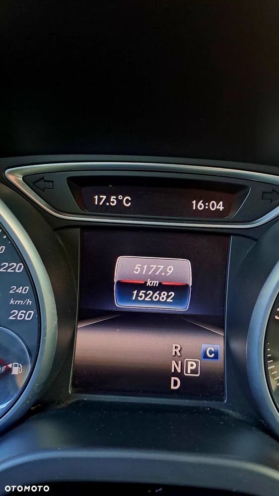 Mercedes-Benz CLA 180 7G-DCT AMG Line - 19