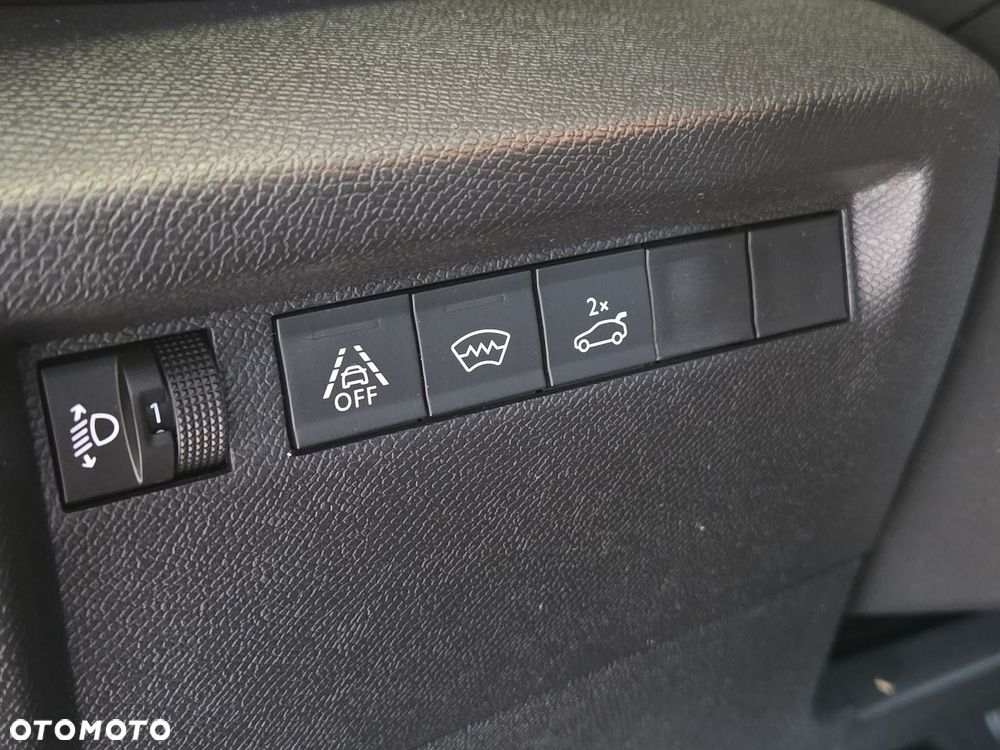 Citroën C4X 1.2 PureTech Plus S&S EAT8 - 12