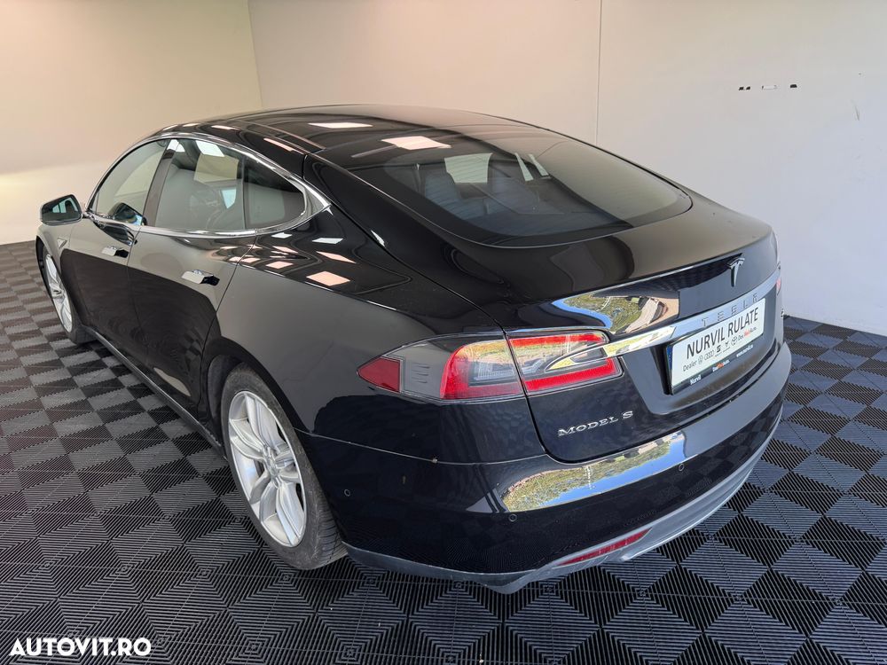 Tesla Model S 70 - 10