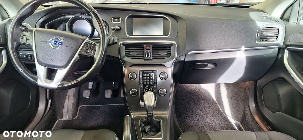 Volvo V40 D2 Base - 9