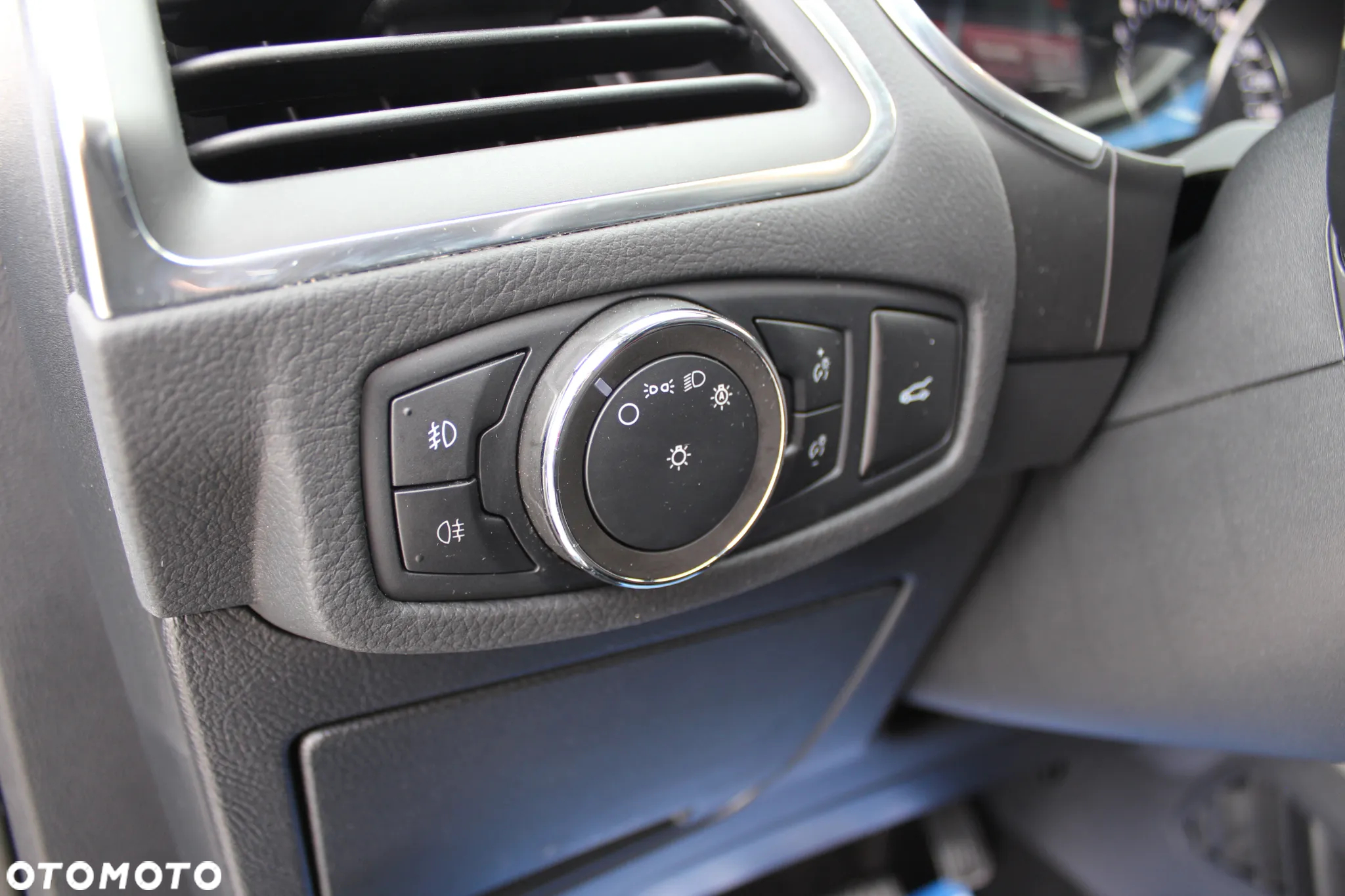 Ford S-Max 2.0 EcoBlue Titanium - 21