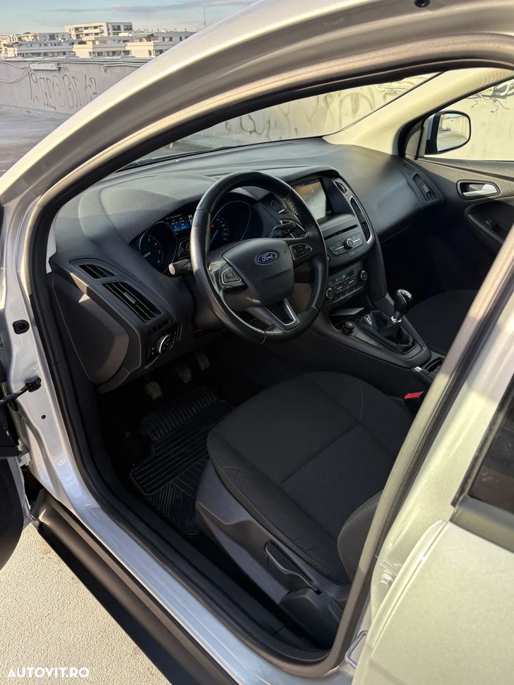 Ford Focus 1.0 EcoBoost Trend - 10